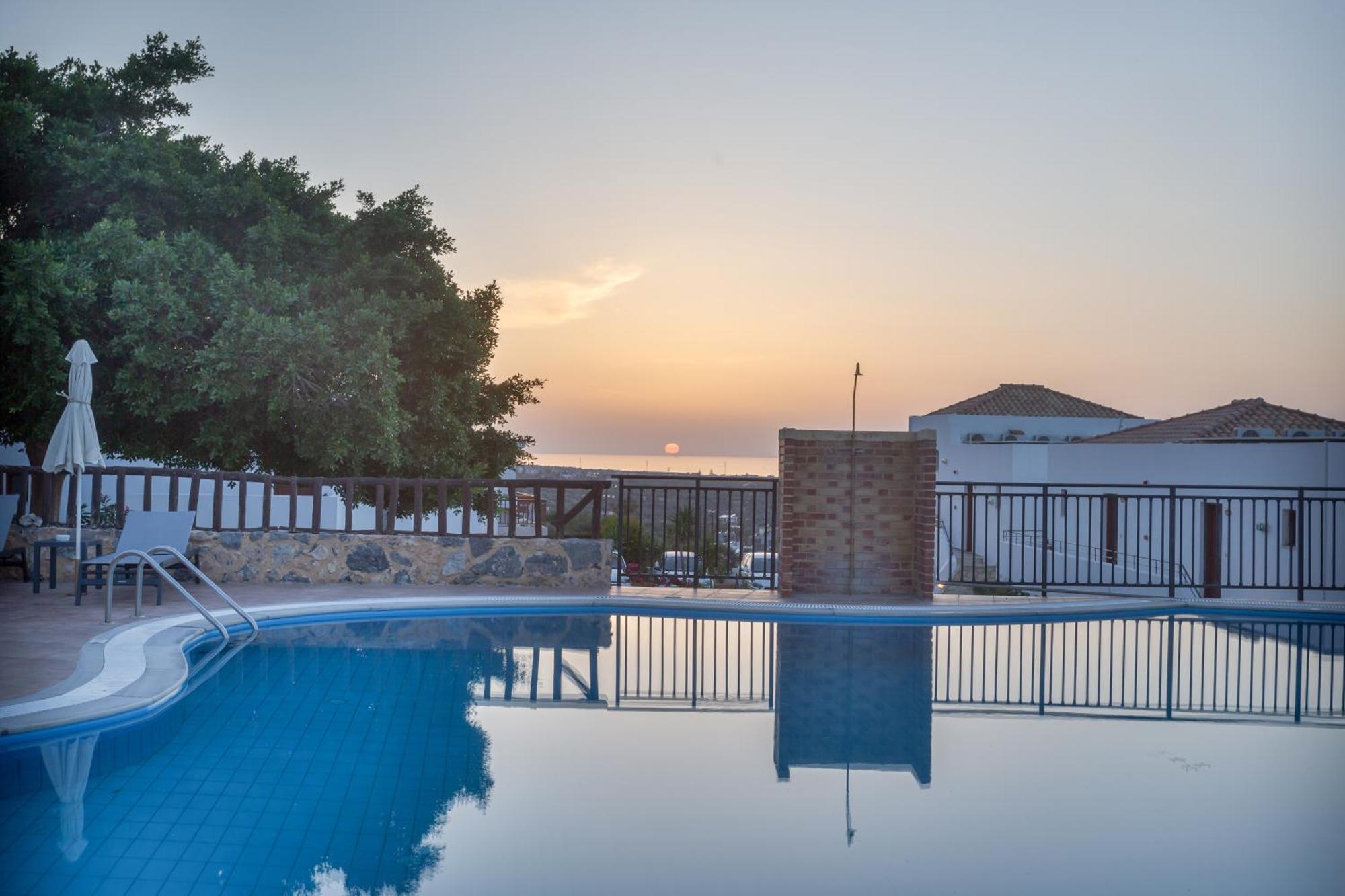 Driades Luxury Apartments Hersónissos Extérieur photo